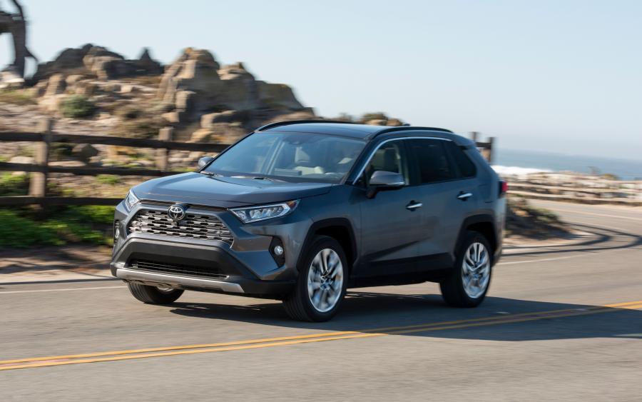  Toyota RAV4 Limited 2018 года  (NA) (фото 15 из 44)